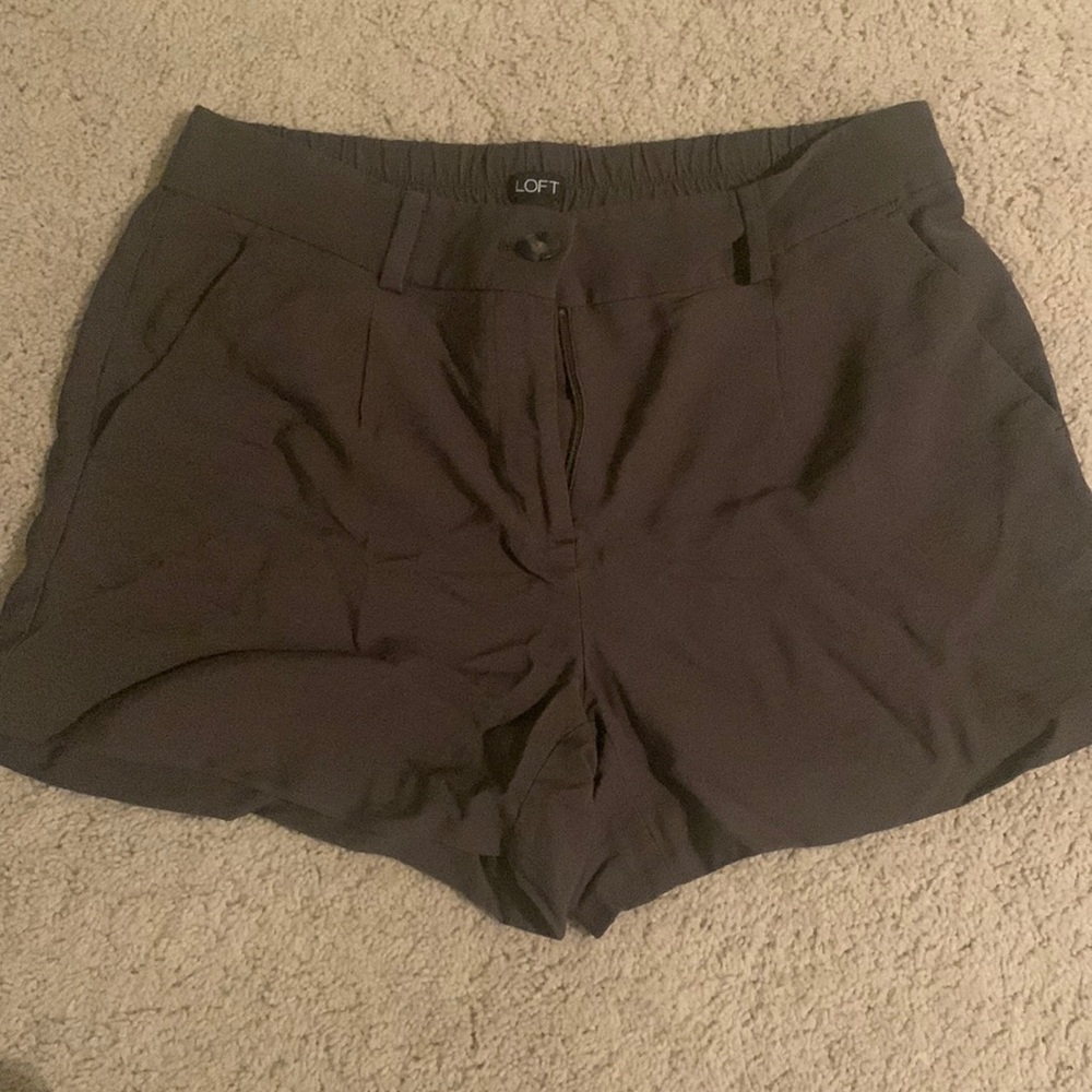 Loft pull on shorts. Olive green. Size M.